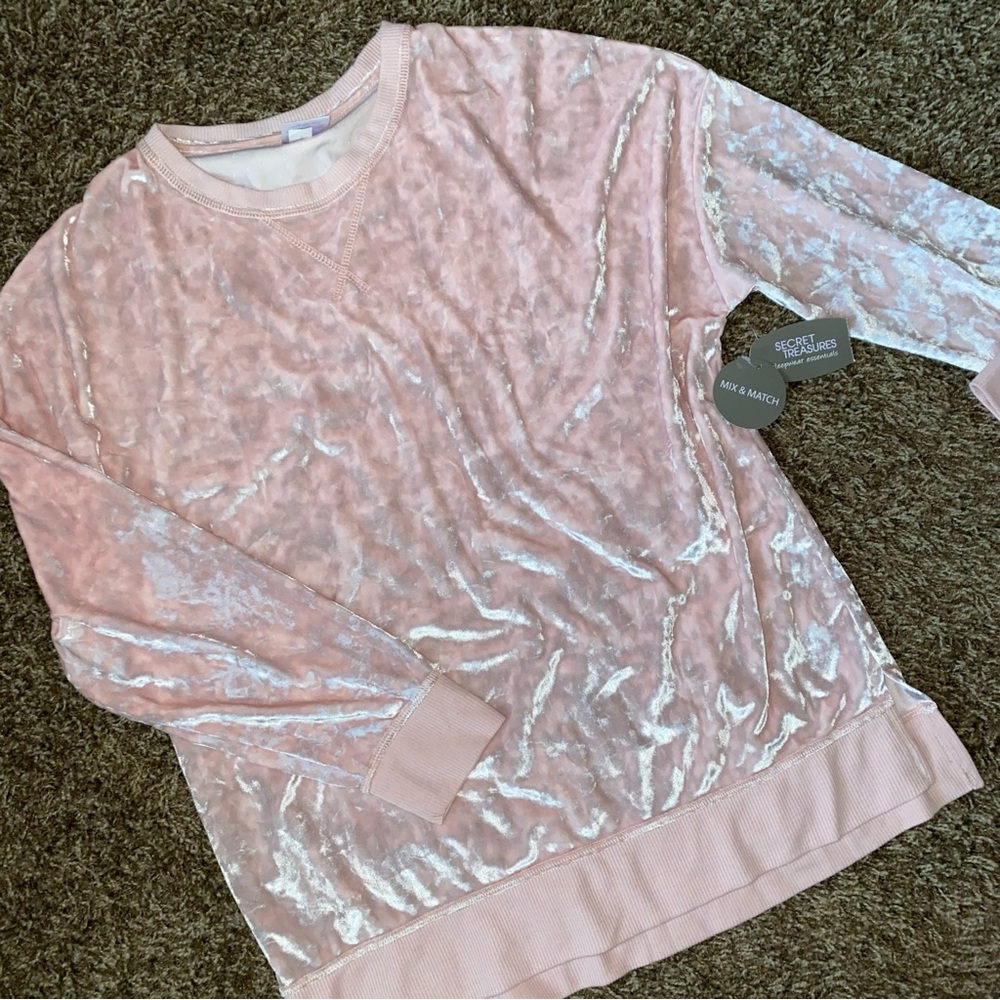 Secret Treasures Light Pink Velvet Long Sleeve Top Size Medium